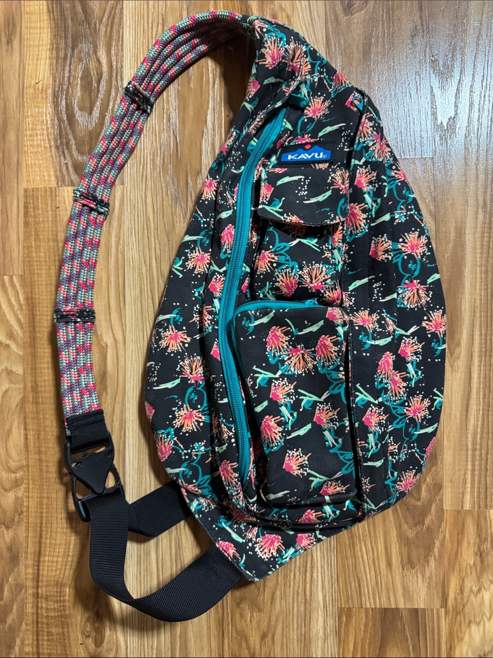 Kavu Sparklers Rope Sling Travel Bag Nice!!